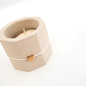 Kerzenhalter mit Herzanhänger in Geschenkverpackung von Kreativwerkstatt Sandberger aus Österreich