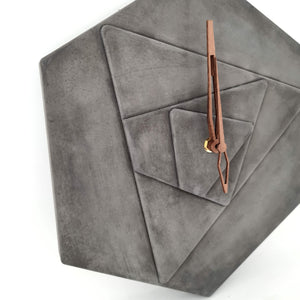 Betonuhr Hexagon Dark Grey von RK-Design aus Österreich