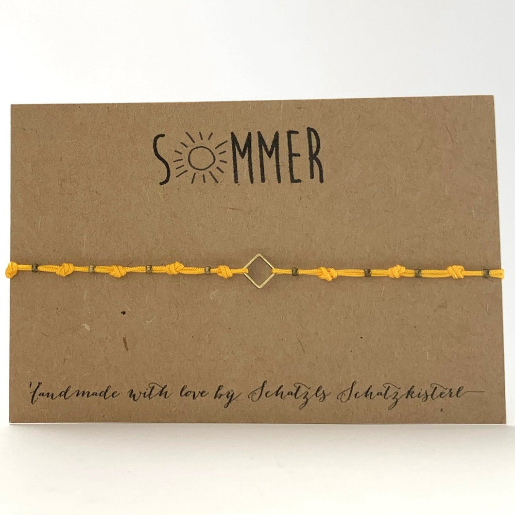 Gelbes Fußband mit Viereck mit Karte Sommer hergestellt von Schatzl Schatzkisterl aus Österreich